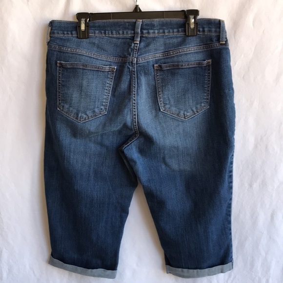 Old Navy Sweetheart rolled capris jeans, size 14 - Picture 4 of 4